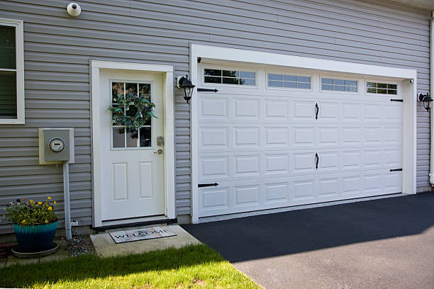 24/7 Emergency Garage Door Panel Replacement experts in Sandusky, OH
